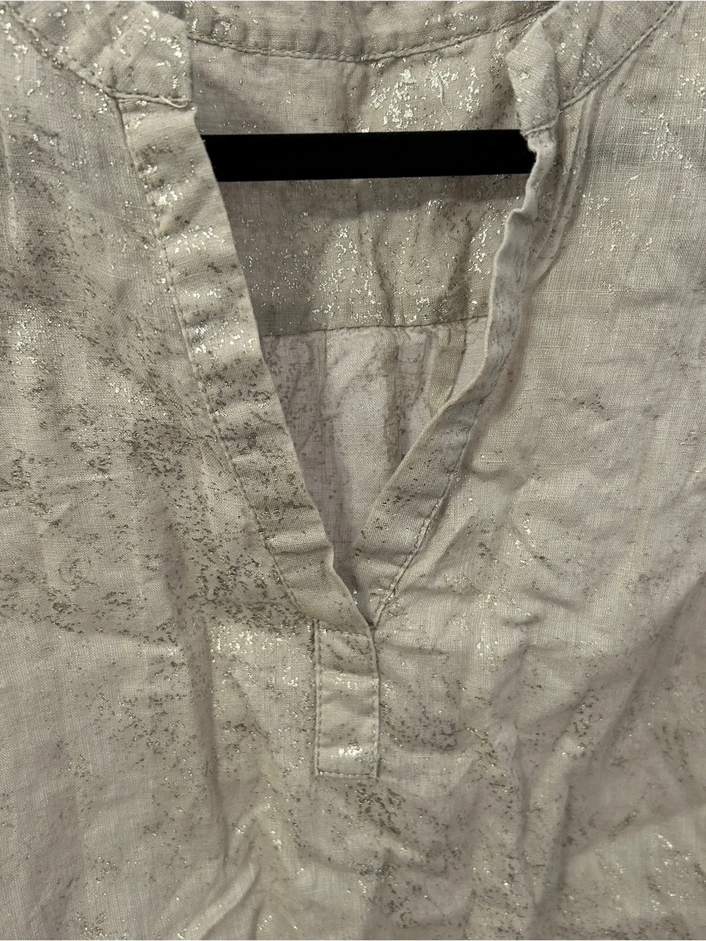 Unbranded Linen Blend Shimmer Detail Vneck Sleeveless Blouse Size XL - “Meline”